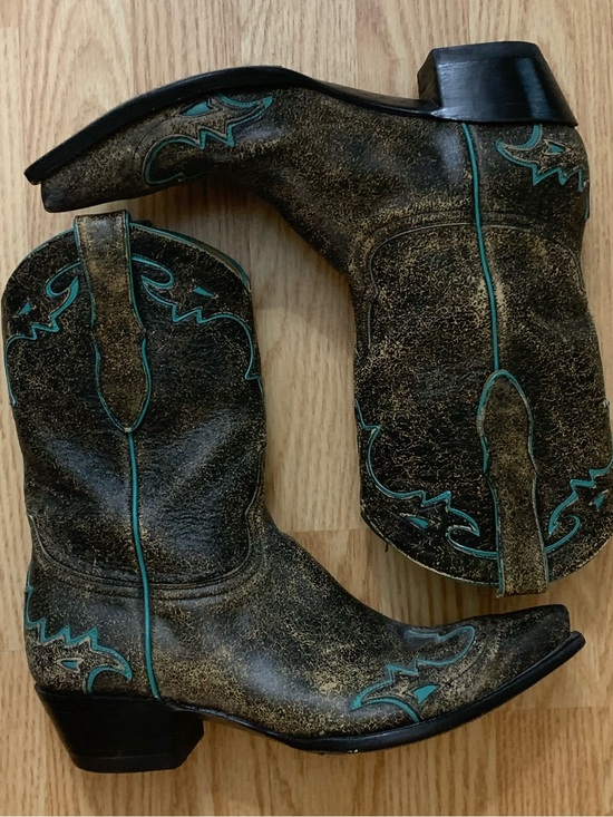 old gringo Shoes - Old Gringo Distressed Brown Leather Western Boots with Teal Stitching Size 9 1/2